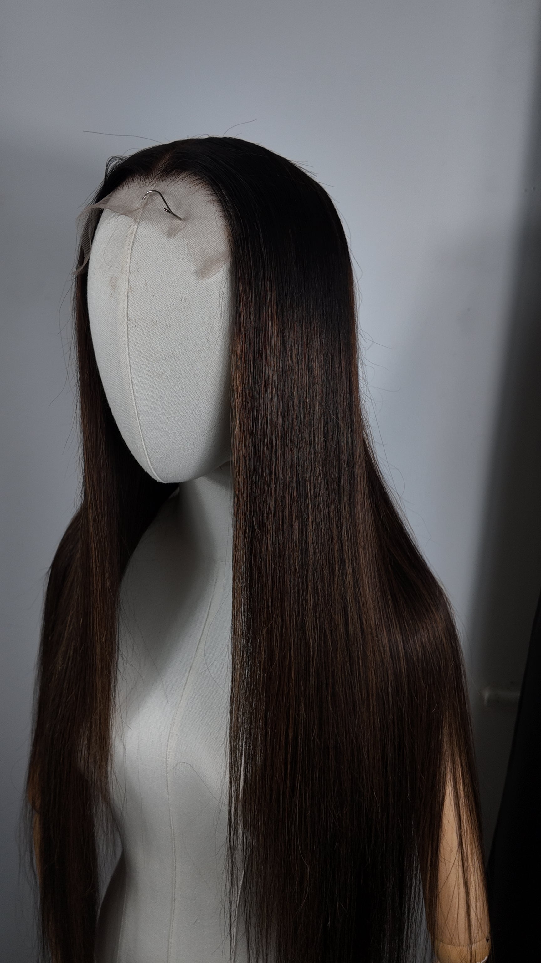 Straight wigs